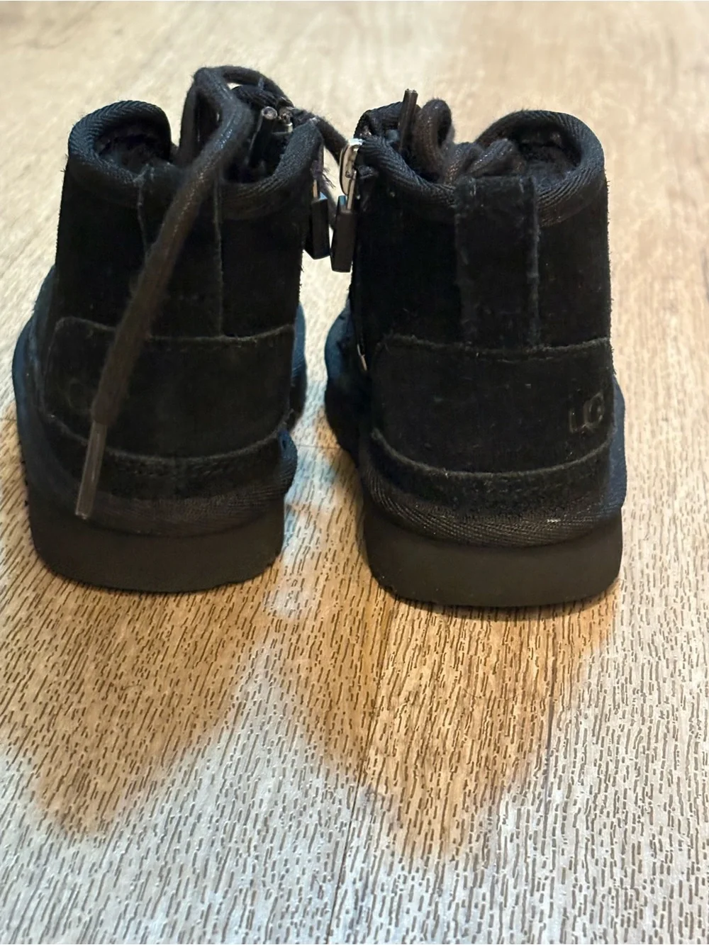 UGG NEUMEL TODDLER BLACK BOOTS SIZE 6